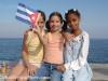 Niñas en el Malecón de La Habana