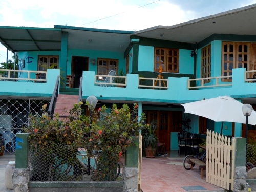 Alquiler de habitaciones independientes en casa particular en Caletón, Playa Larga